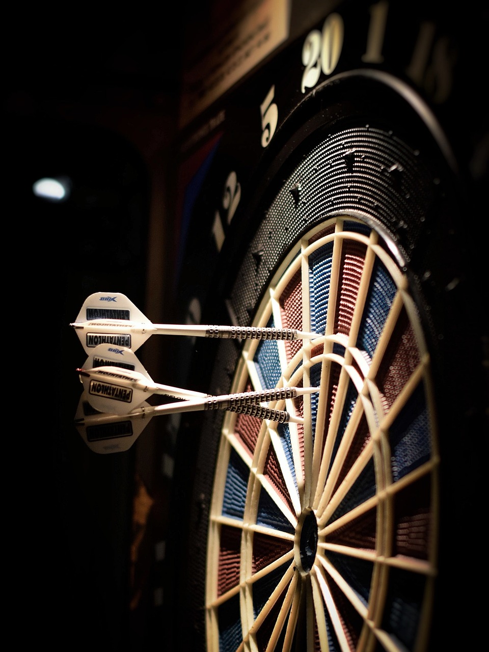 target, darts, darts machine, sport, shot, the exact, sharp, game, ring, victory, direction, flight, pub, target, target, target, target, target, darts, darts, darts